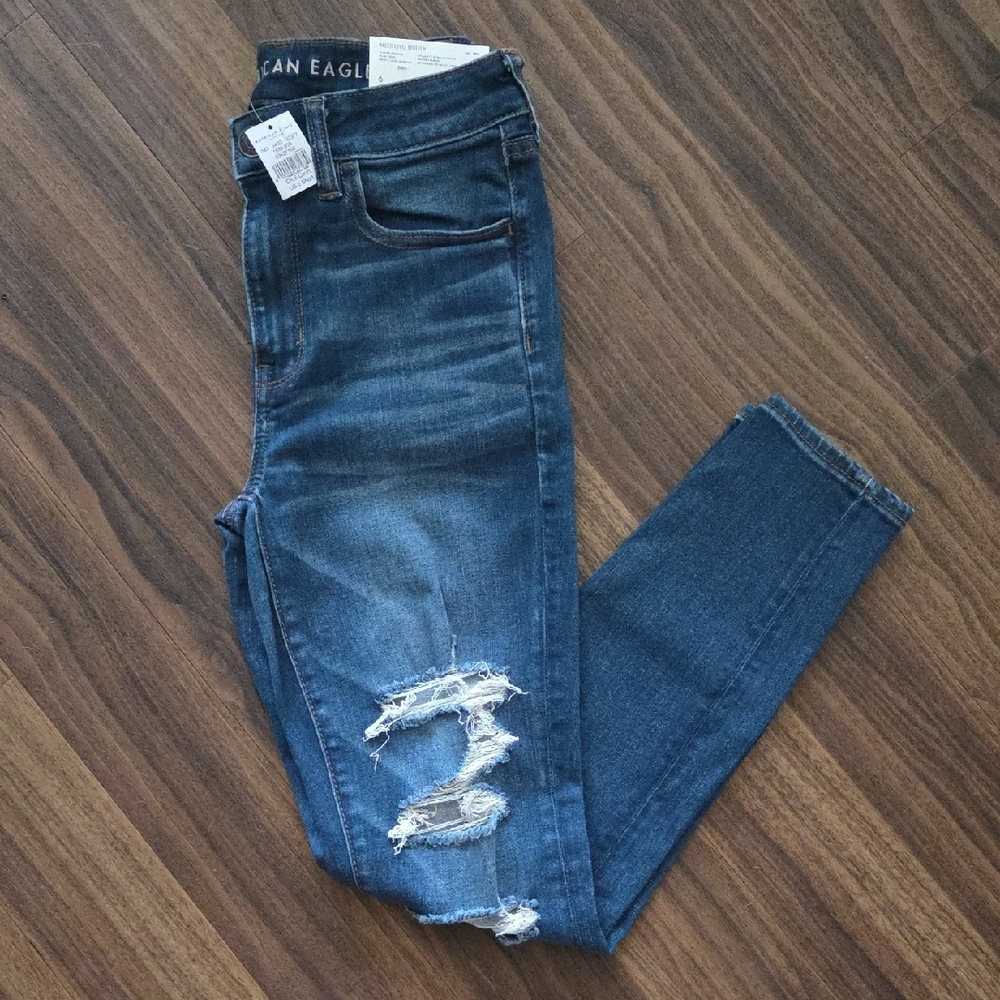 💜 American Eagle Outfitters Women's Blue Distressed Jeans sz6 short